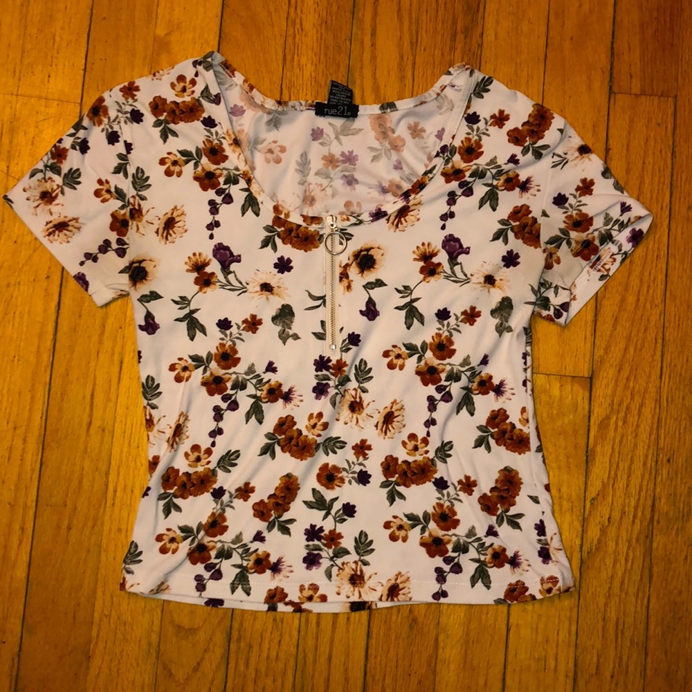 Form Fitted Floral Crop Top